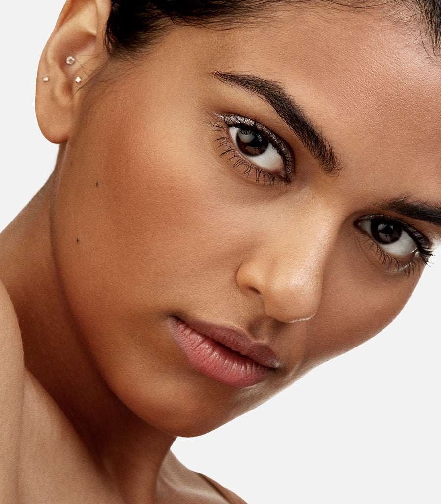 The Difference Between Contour & Bronzer